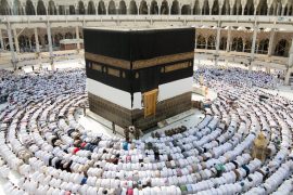 New images of Kaaba in Mecca after restoration Kaaba the Holy mosque in Mecca with Muslim people pilgrims of Hajj praying in crowd (newest and very rare images of Holiest mosque after latest widening 2013 2014)